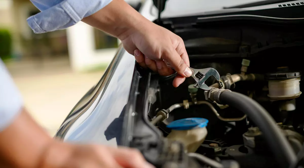 Cât câștigi dacă lucrezi într-un service auto. Salariile ajung la 7.000 de lei pe lună pentru meserii de înaltă specializare