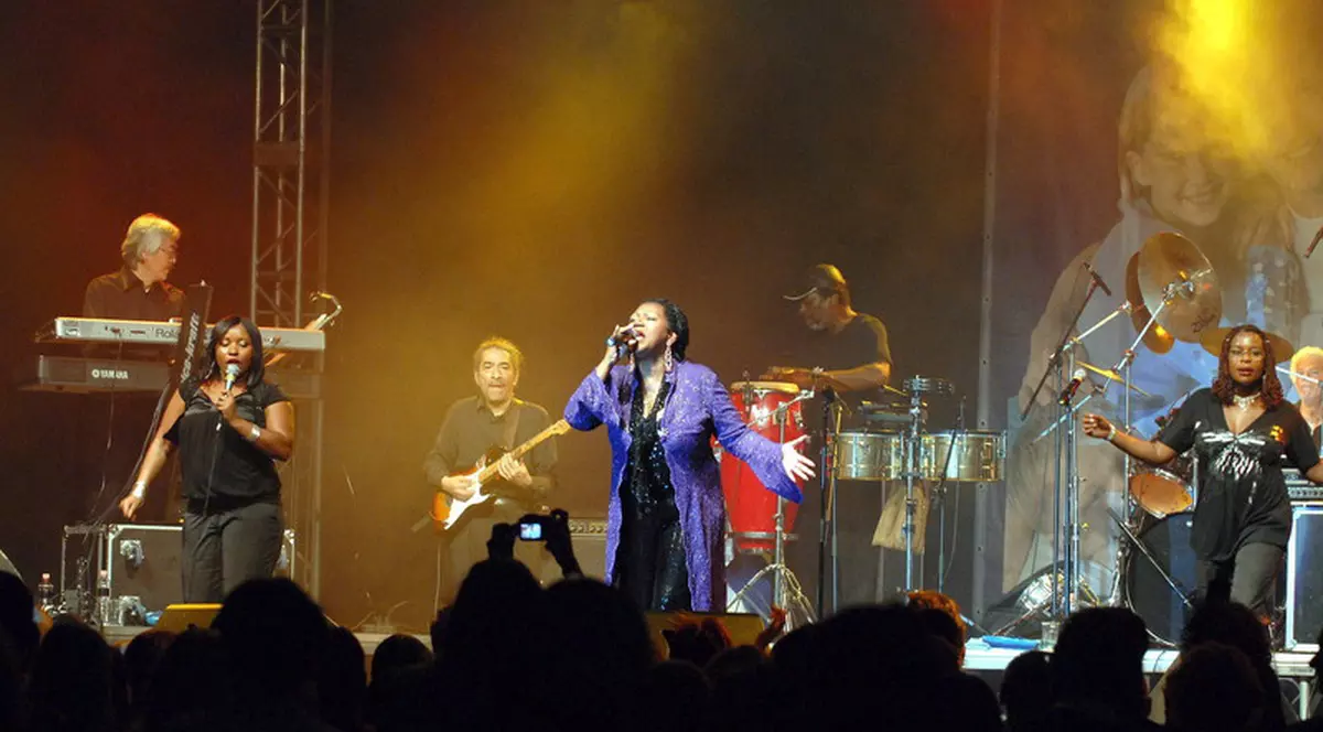 Concert de record mondial: show-ul Boney M la București, reprogramat pentru a cincea dată diferită