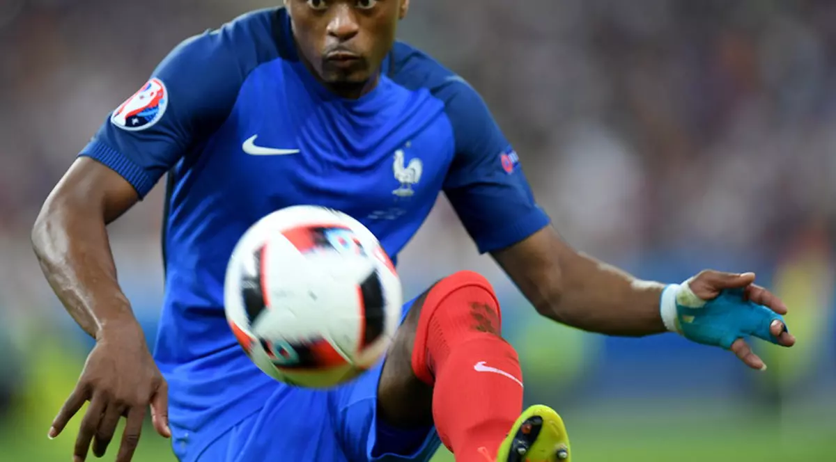 Patrice Evra a fost abuzat sexual la 13 ani de un profesor. „I-am spus mamei abia acum, când am 40 de ani”