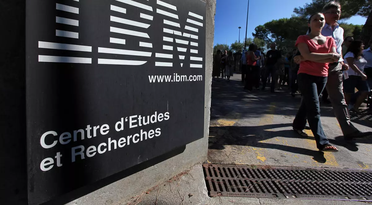 IBM le dă ultimatum angajaţilor din SUA să se vaccineze anti-COVID. Ce se întâmplă cu cei care refuză