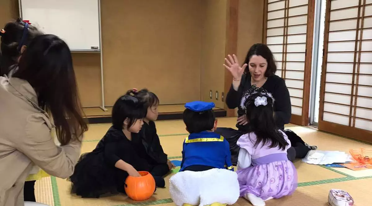 Viața unei profesoare din România mutate acum 12 ani în Japonia: Aici elevii învață să gătească și fac ore de educație morală. Nu am văzut unul să copieze