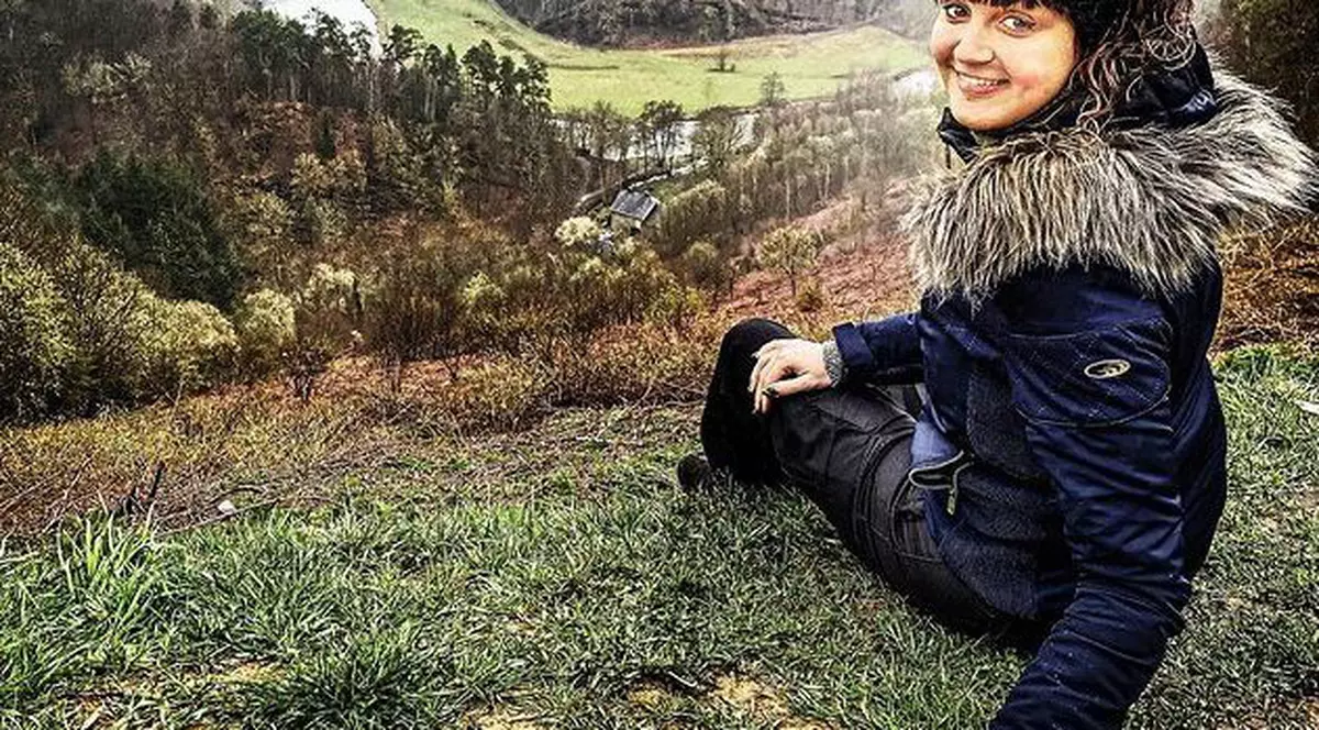 Un deces la 13 zile în lume, din cauza selfie-urilor. Ultima victimă, o belgiancă, a căzut în gol de pe o stâncă