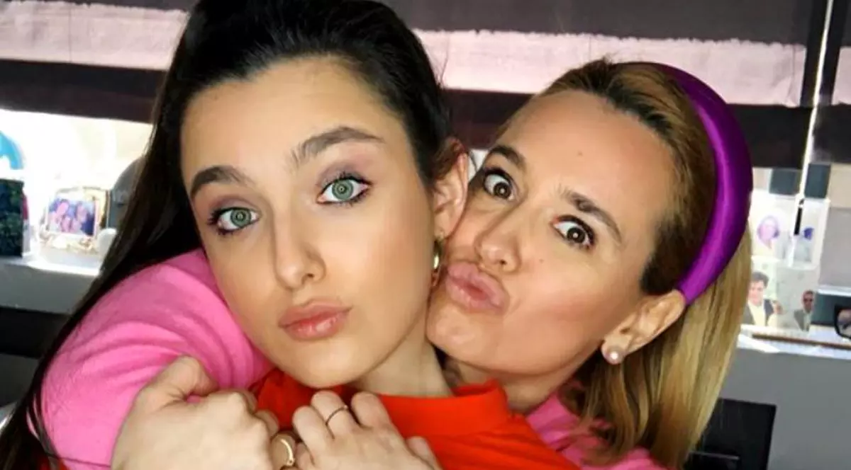 Alexia Eram și Andreea Esca