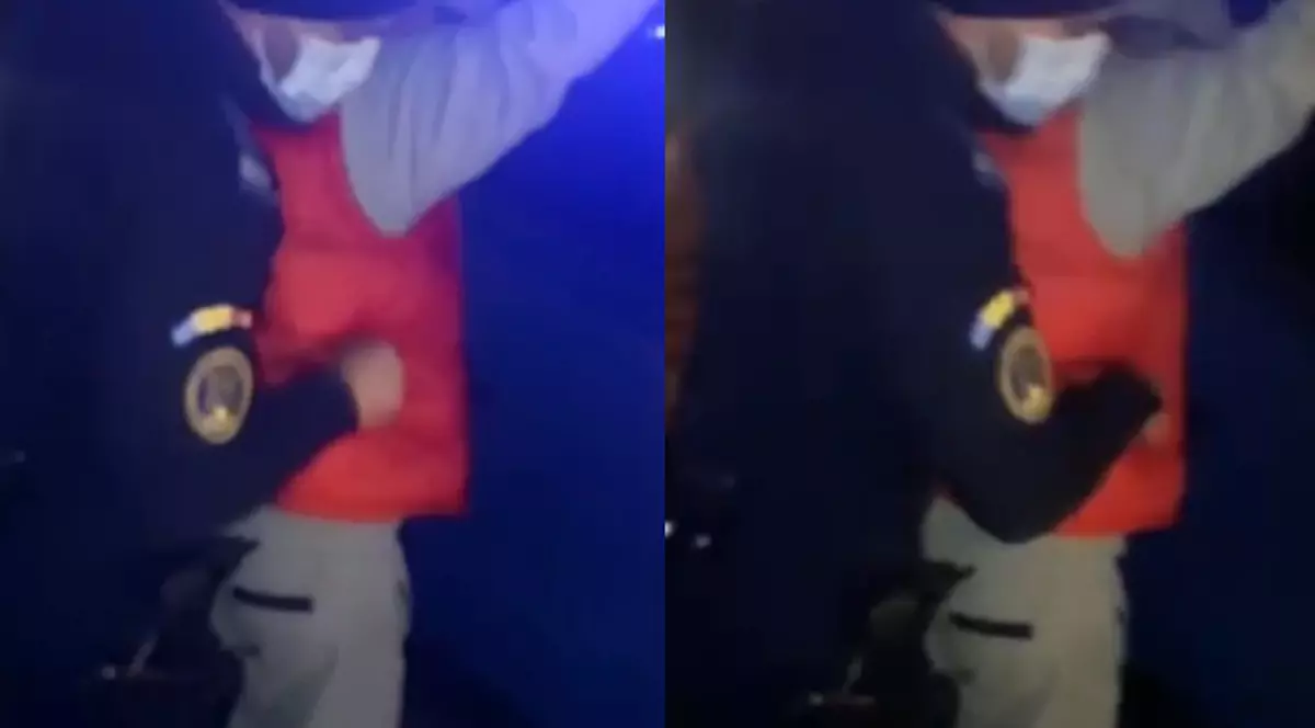 VIDEO | Un bărbat din Bucureşti a provocat panică într-un autobuz, după ce a scos un briceag şi a ameninţat pasagerii