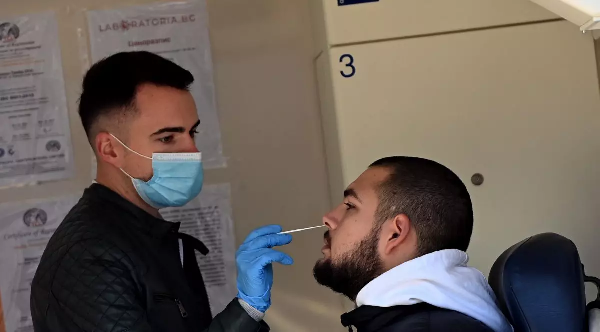 Bulgaria cere ajutorul UE pentru a face față valului patru. Solicită măști de oxigen și paturi ATI