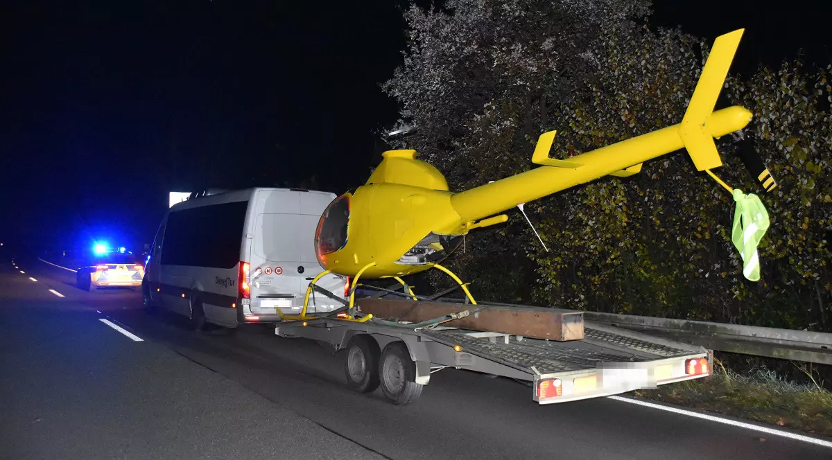 Un român a rămas fără elicopterul pe care-l transporta prin Germania, pe o platformă auto