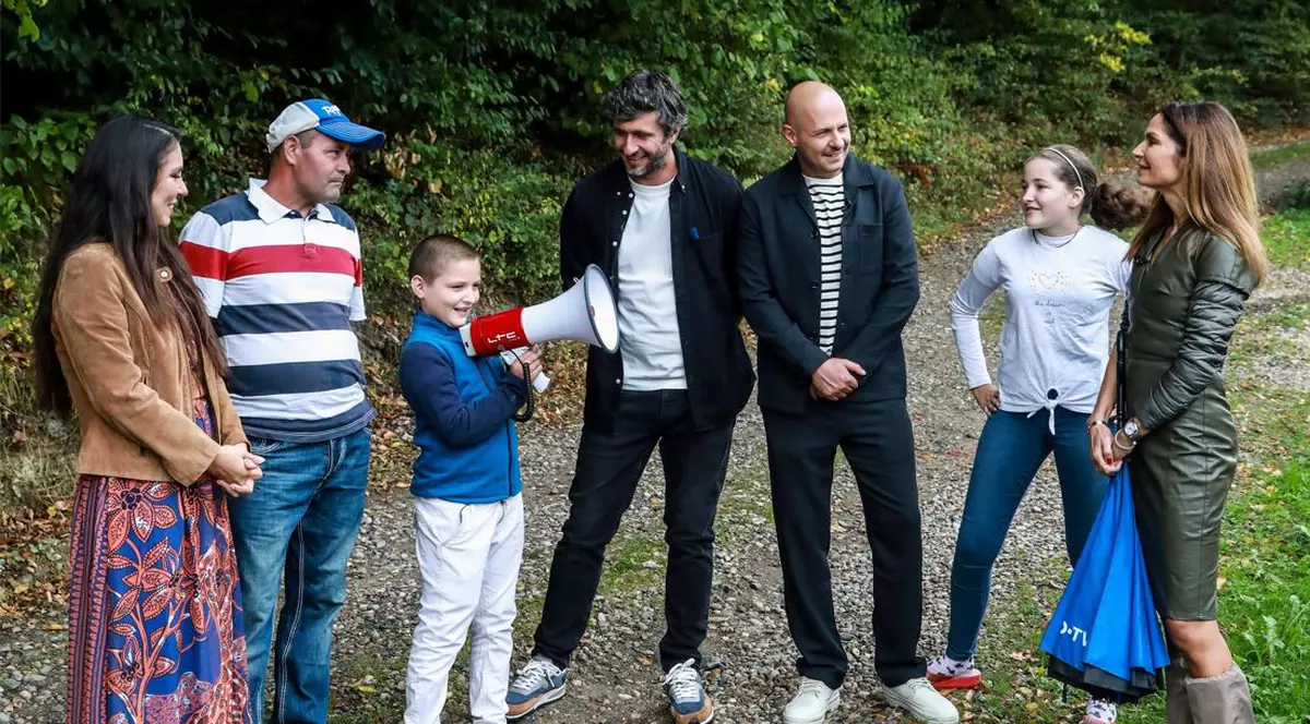 Povestea emoționantă a familiei Anton de la „Visuri la cheie”. Trei copii au rămas fără mamă: „Am fost foarte fericiți... săraci, dar fericiți”