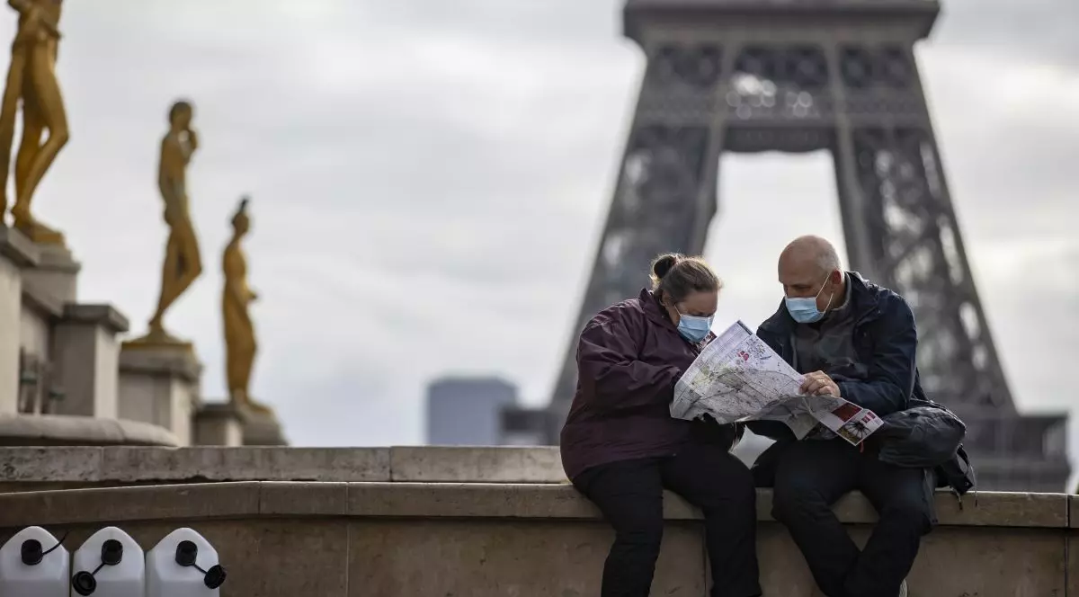 Franţa anunță că ridică progresiv din februarie unele restricţii, după intrarea în vigoare a paşaportului de vaccinare