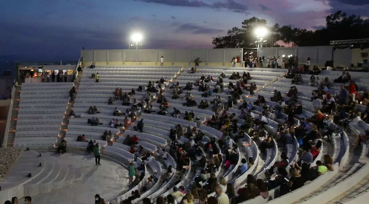 Grecia impune restricții pentru persoanele nevaccinate. Accesul în biserică, doar cu test negativ