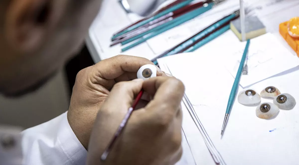 Premieră medicală: un bărbat va primi o proteză oculară realizată la o imprimantă 3D