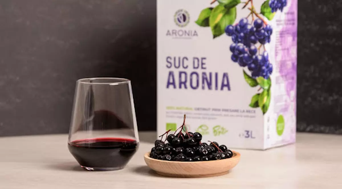 Sucul de aronia de la Aronia Charlottenburg — o minune a naturii cu zeci de beneficii pentru sănătate
