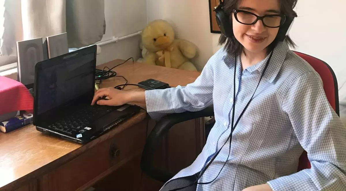 „Ideea de școală specială este în sine discriminatorie”. Exemplul dat de profesoara nevăzătoare care predă la „Cuza”