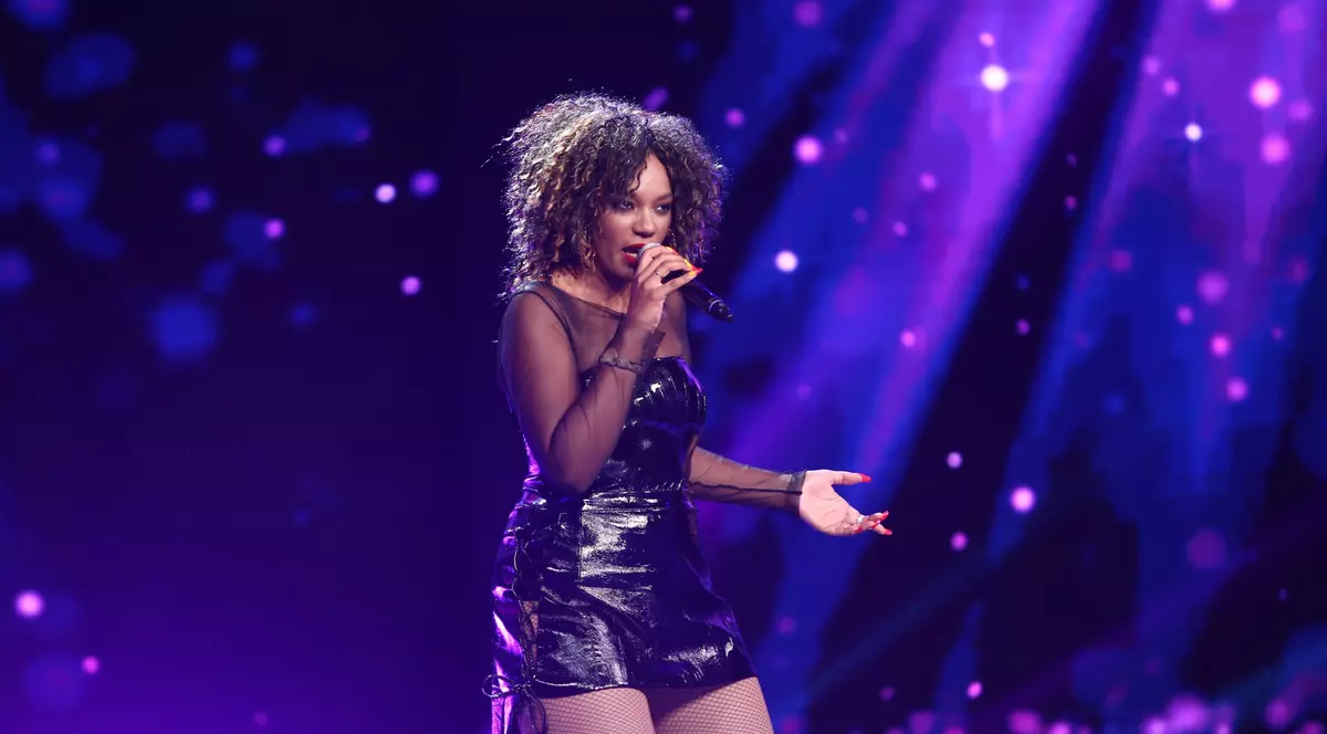 Julie Mayaya, câștigătoarea „Vocea României”, la „iUmor”. Cheloo: „Nu ne confundați cu X Factor”