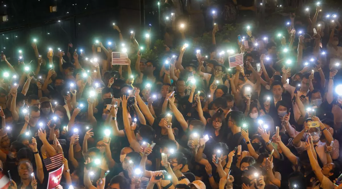 Resorturile furiei: un studiu recent explică de ce a intrat omenirea într-o nouă eră a protestului. România, printre țările vizate