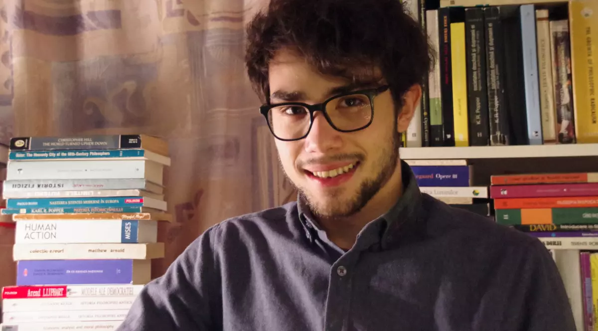 Un tânăr doctorand la Științe politice explică de ce a fi om politic nu se învață la școală: „Ai sau nu ai aceste calități”