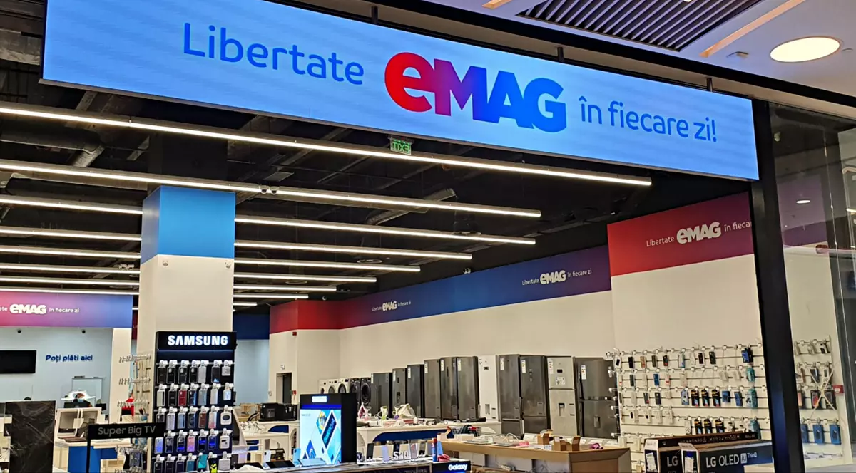 Topul căutărilor amuzante pe eMag în 2021. Românii vor să cumpere „followeri pe tiktok”, „fraier electric” sau „duh din lampă”