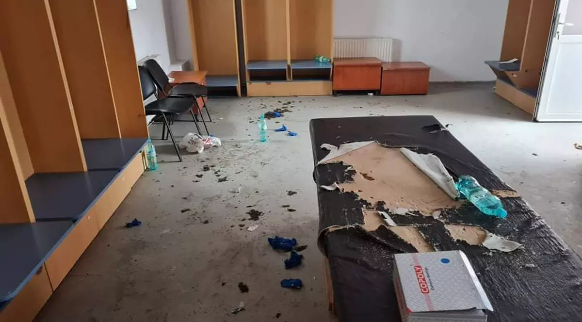 Fotbaliștii de la Steaua au distrus vestiarul, după ce au luat bătaie la Timișoara