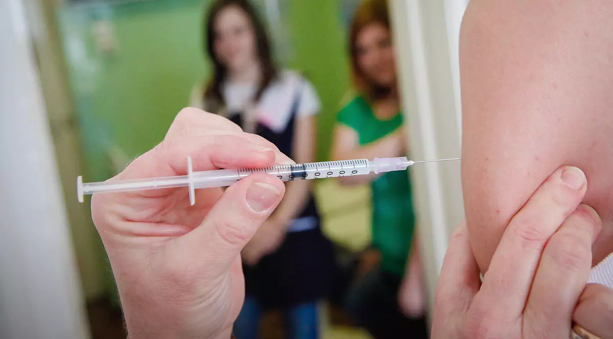 Schimbarea femeilor din România: din 2008 în 2020, de zece ori mai multe dintre ele au vrut să se vaccineze anti-HPV