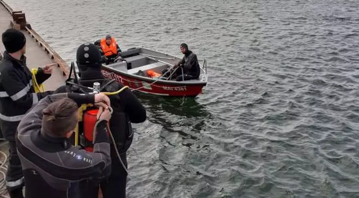 Marinar căutat de scafandri în Dunăre, după ce a dispărut de la bordul unui șlep în portul Calafat