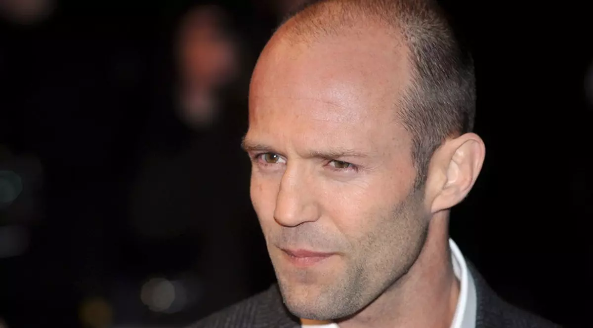 „Am datorii și mi-am pierdut casa”. Escrocată de 60.000 de euro în numele lui Jason Statham