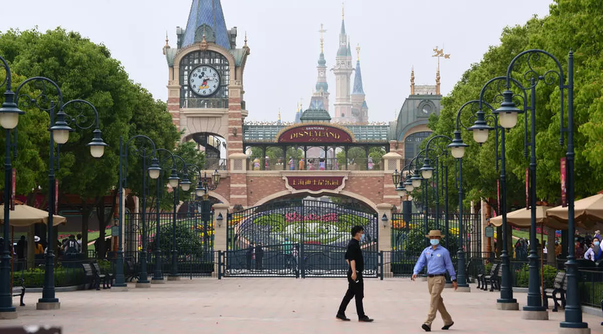 Disneyland Shanghai a fost închis în China din cauza unui singur caz de COVID-19