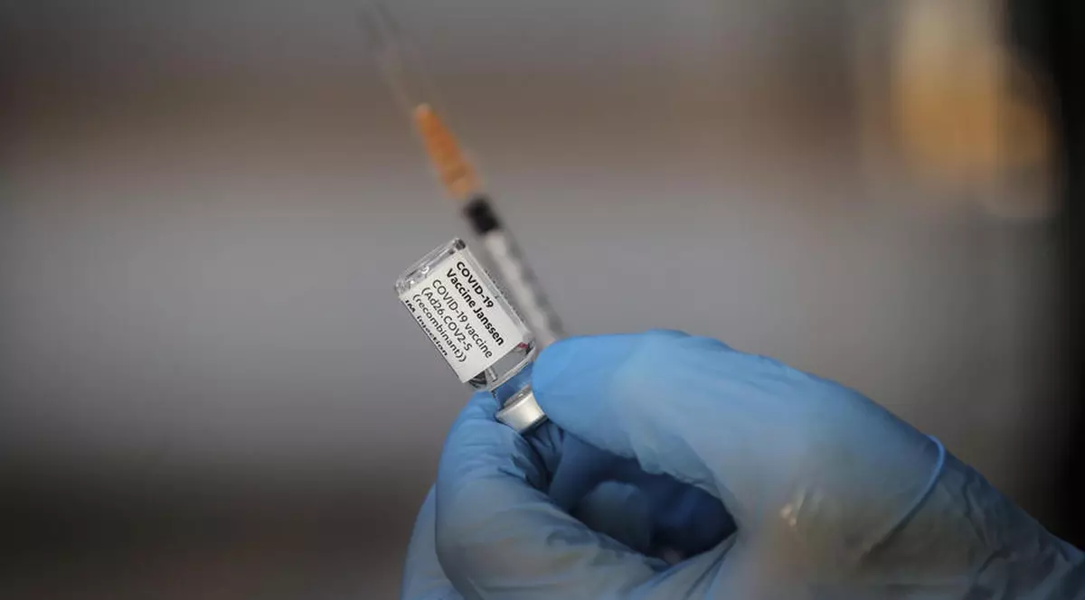 Studiu sud-african. Doza booster a vaccinului Johnson & Johnson previne spitalizarea în cazul infectării cu Omicron