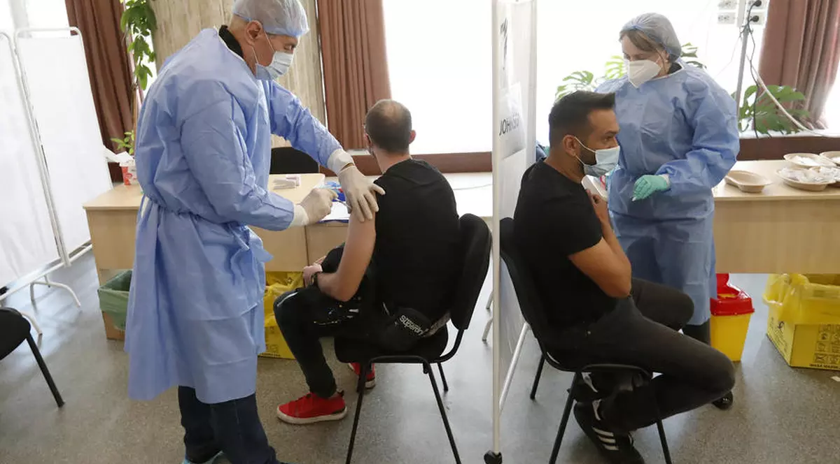Mai puțin de 33.000 de vaccinări anti-COVID în ultimele 24 de ore, la nivel național