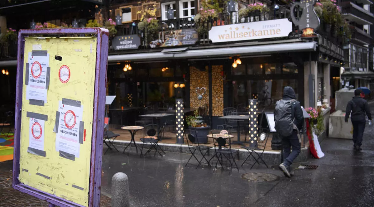 OMS le cere țărilor care se confruntă cu o creștere a cazurilor COVID să nu amâne introducerea restricțiilor