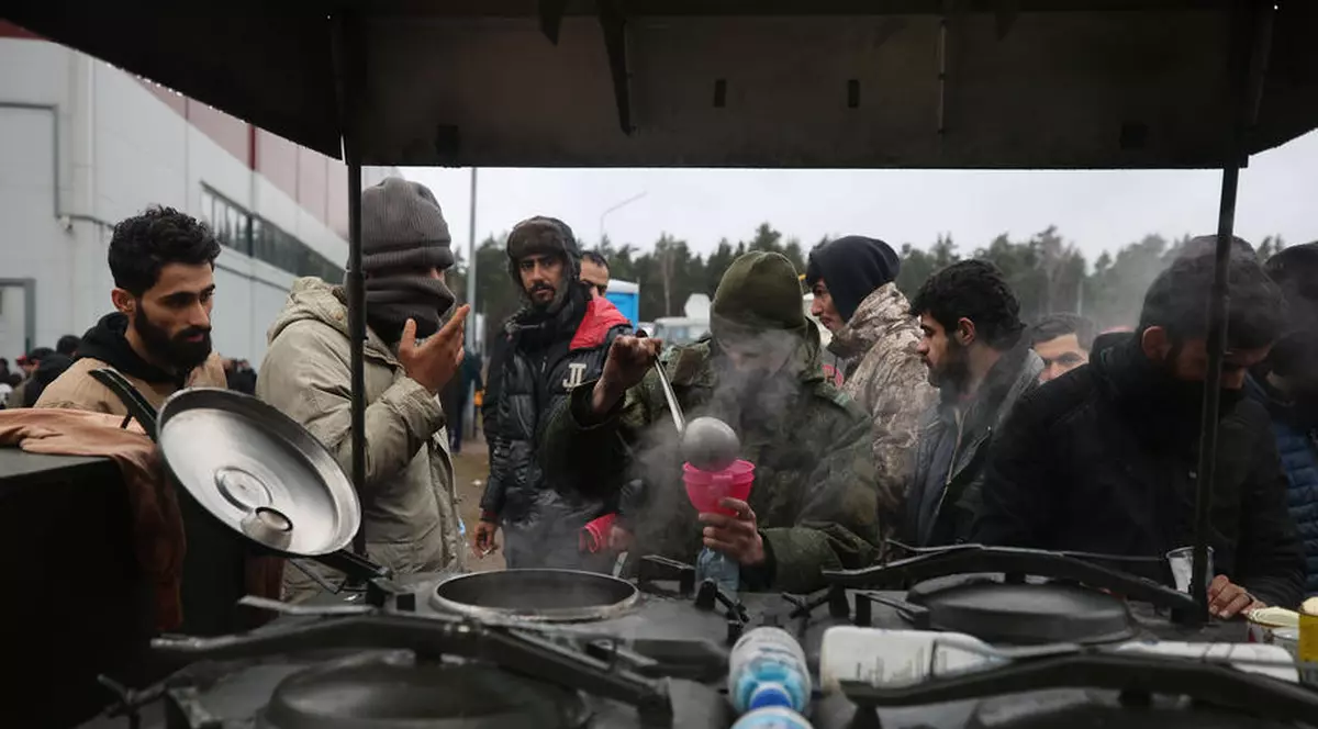 Belarusul schimbă tactica prin care vrea să trimită migranții în Polonia