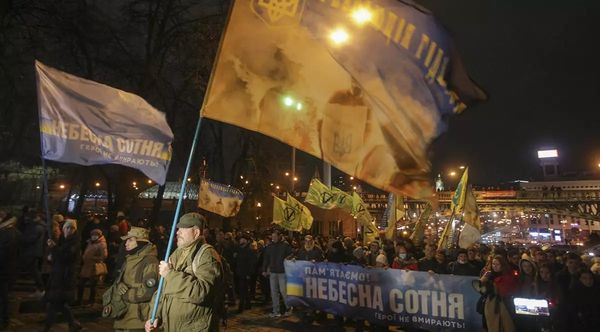 Confruntări între poliție și protestatari în Kiev, la manifestația care a marcat 8 ani de la Euromaidan