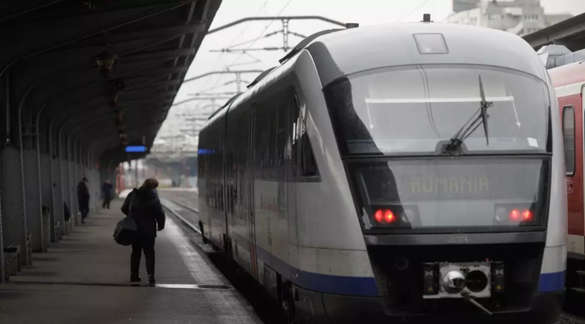 Greva de la CFR s-a încheiat după 9 ore. La ce acord au ajuns sindicaliștii cu ministrul transporturilor