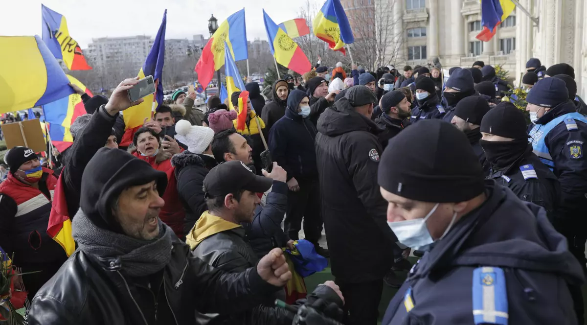 De ce a „căzut” Parlamentul atât de ușor în fața protestatarilor AUR
