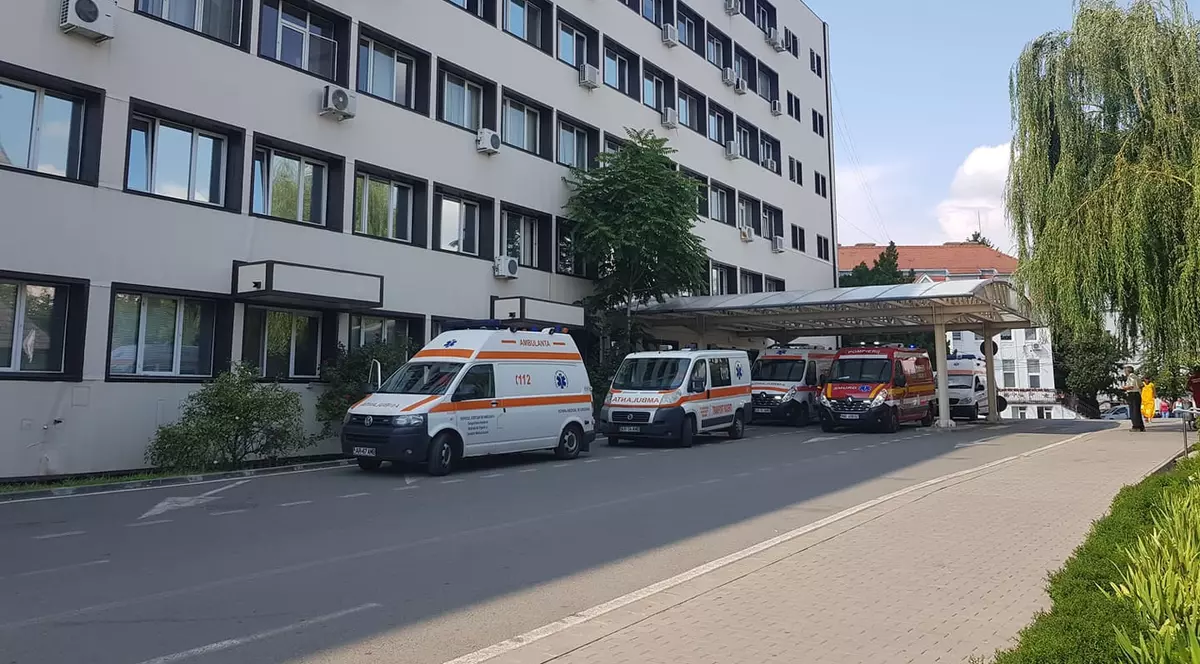 Un angajat al Spitalului Județean Arad a murit, după ce s-a aruncat de la etajul 5 al unității medicale