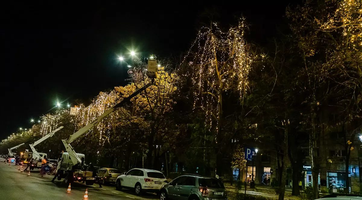 Bucureștiul, împodobit cu toate decorațiunile de Crăciun disponibile, spune Nicușor Dan. Cu cât au fost reduse cheltuielile