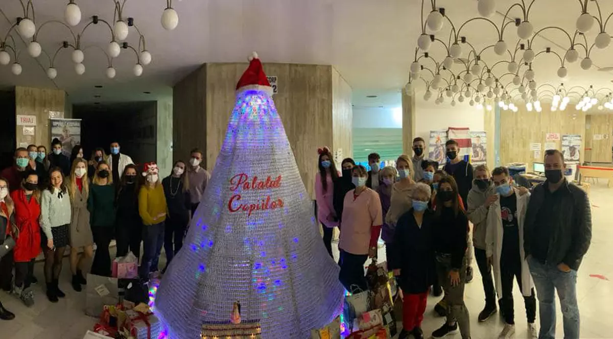 Valeriu Gheorghiță reacționează în cazul bradului din doze de vaccin: Amenda este exagerată, riscul biologic era zero