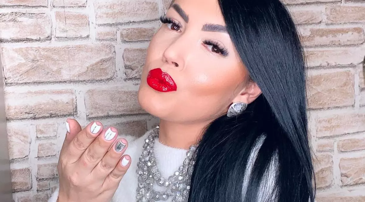 Boala de care suferă Andreea Mantea. Are un tratament pentru tot restul vieții: „Iau 10 pastile pe zi”