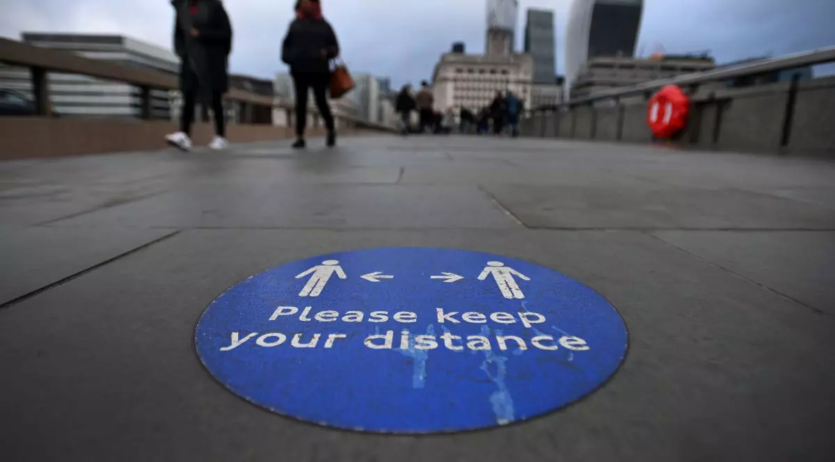 Studiu. Varianta Omicron ar putea provoca zeci de mii de decese în Anglia până în primăvara anului viitor