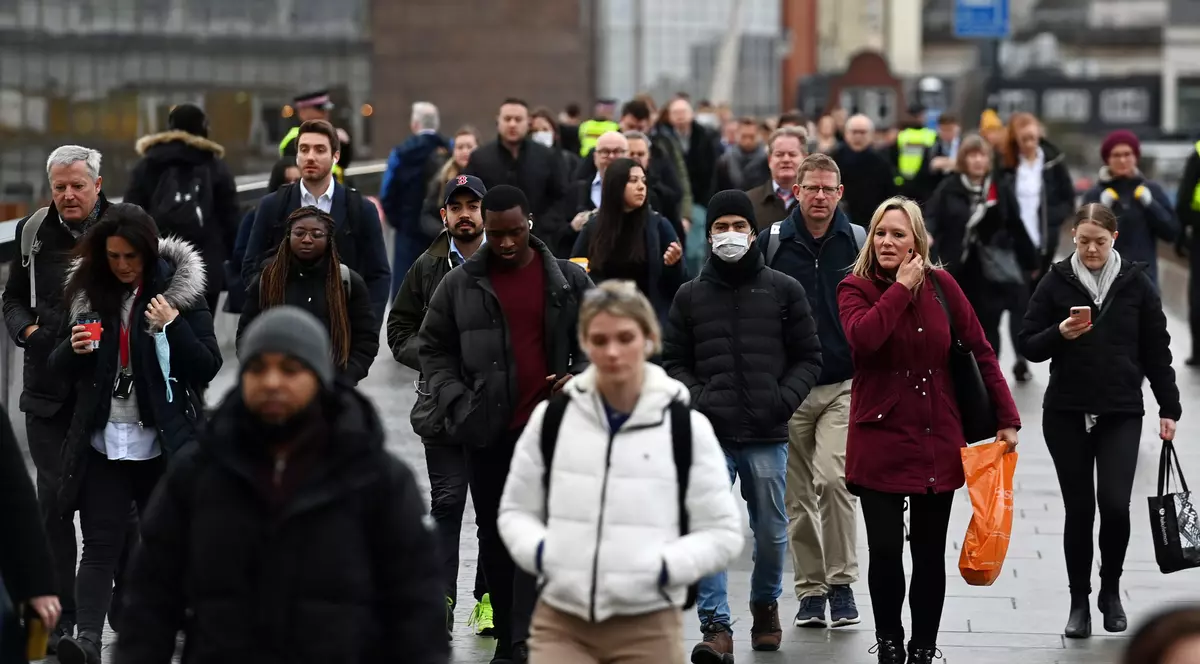 Tulpina Omicron, confirmată de OMS în cel puțin 89 de state. Numărul de cazuri se dublează la 1,5-3 zile