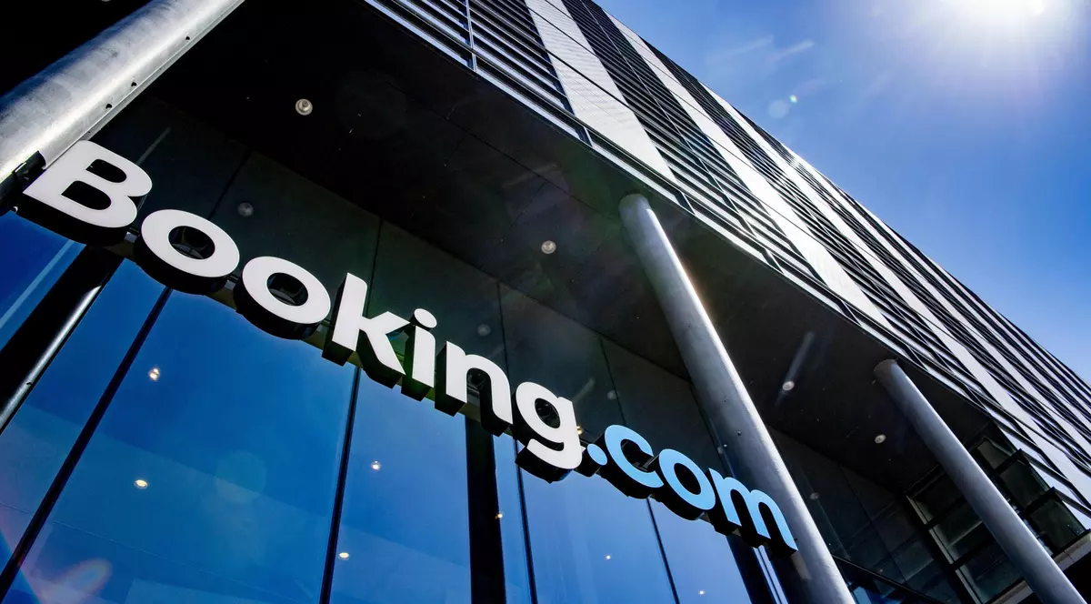 Booking.com va deschide în România un centru regional de servicii. Câți angajați ar putea lucra aici
