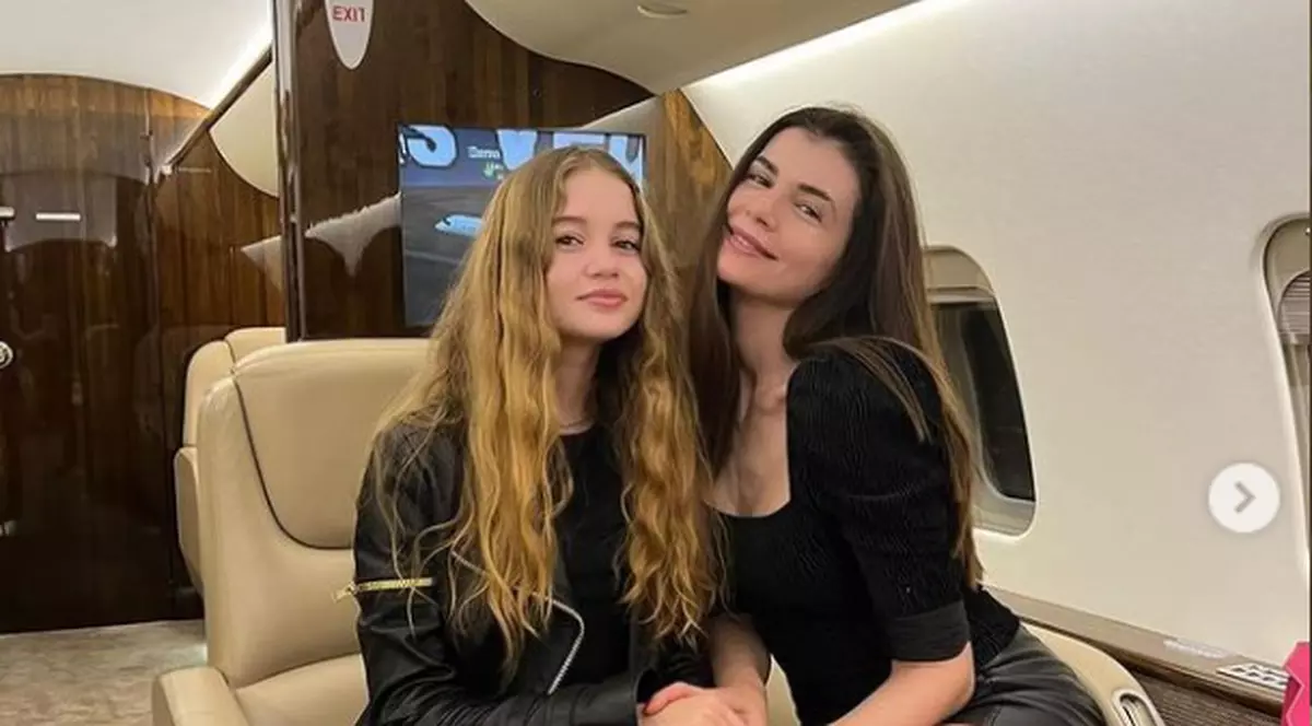 Monica Gabor și Irina Columbeanu, viață de lux în America. Mama și fiica se îmbracă la fel și călătoresc cu avionul privat