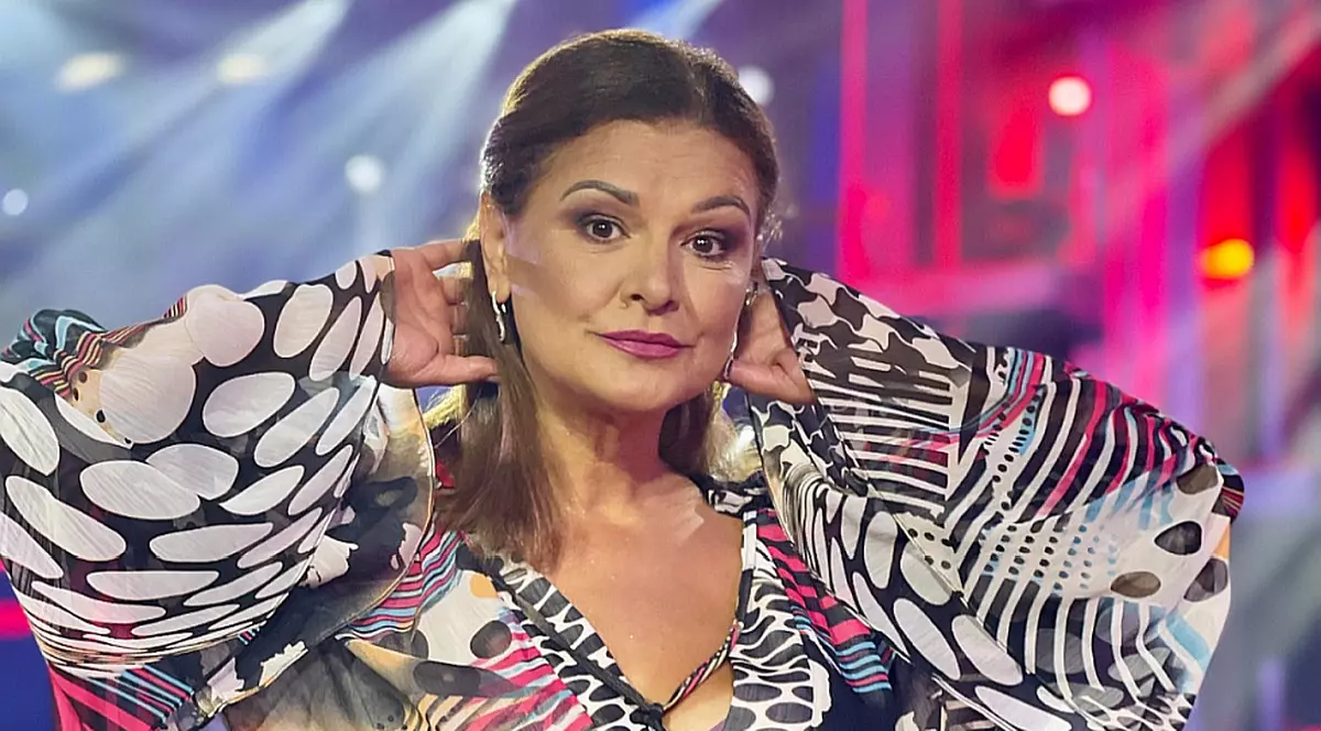 Maria Buză, hărţuită pe Facebook, după ce i-a fost spart contul: „Sunt la mâna unor escroci ai netului”