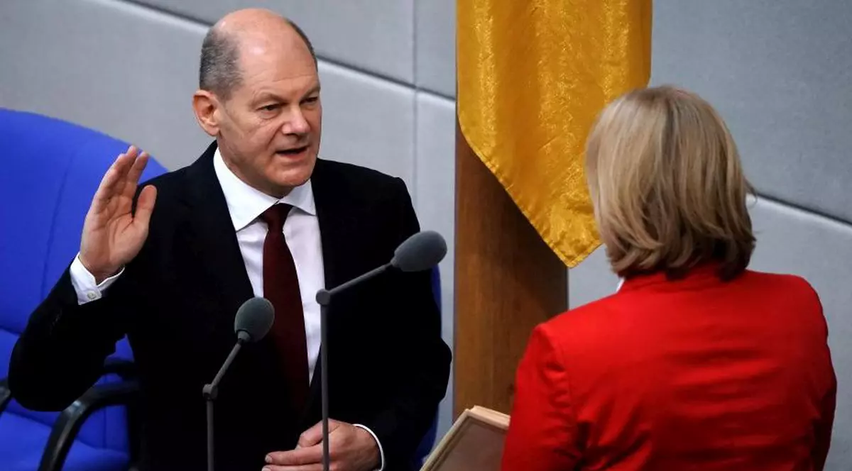 Social-democratul Olaf Scholz, învestit în funcția de cancelar al Germaniei. Era Merkel a luat sfârșit