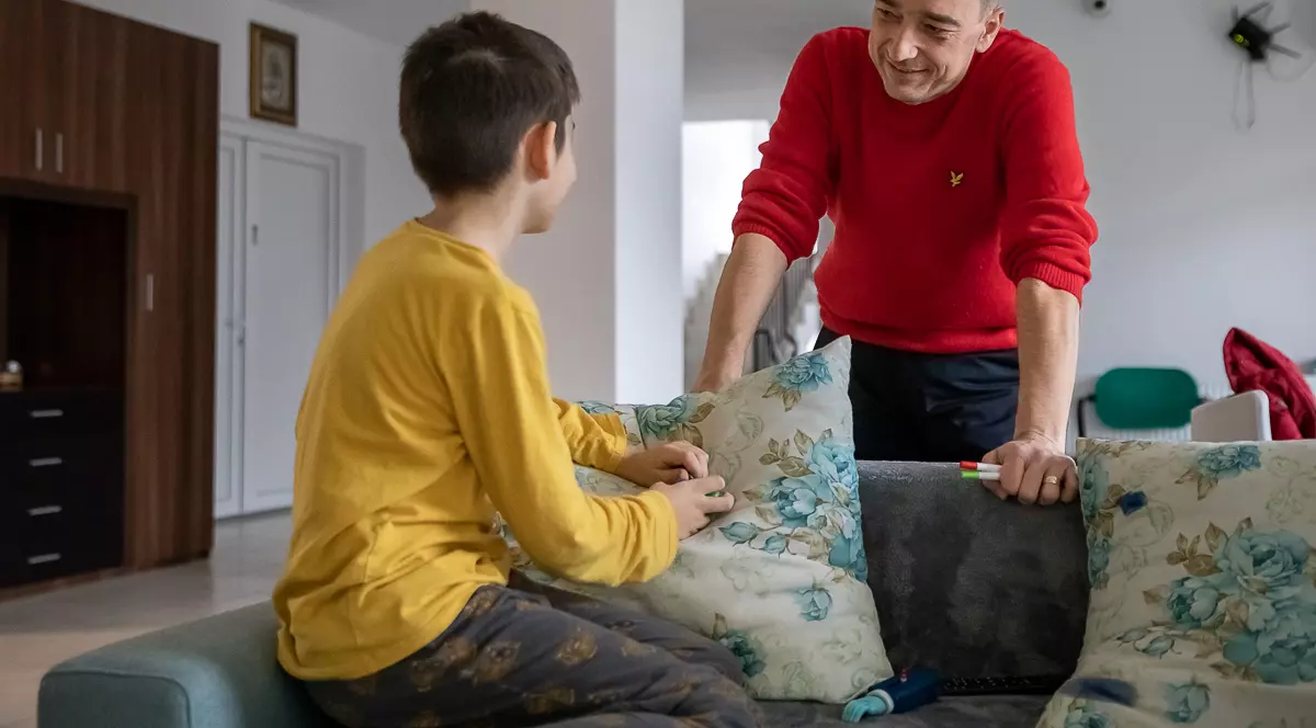 REPORTAJ. Cum a transformat un preot suferinţa personală într-o cetate a binelui pentru mame şi copii în dificultate: „Credinţa fără fapte este moartă”