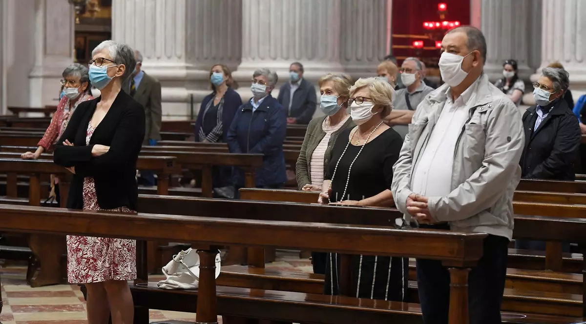 Medicii din Timișoara merg în bisericile catolice pentru a vorbi despre vaccinare: „Nu renunțăm, în ciuda multiplelor agresiuni”