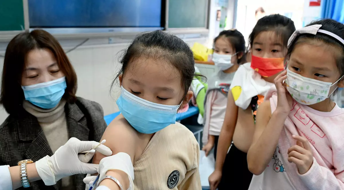 China vrea să vaccineze anti-COVID 160 de milioane de copii, până la sfârșitul anului