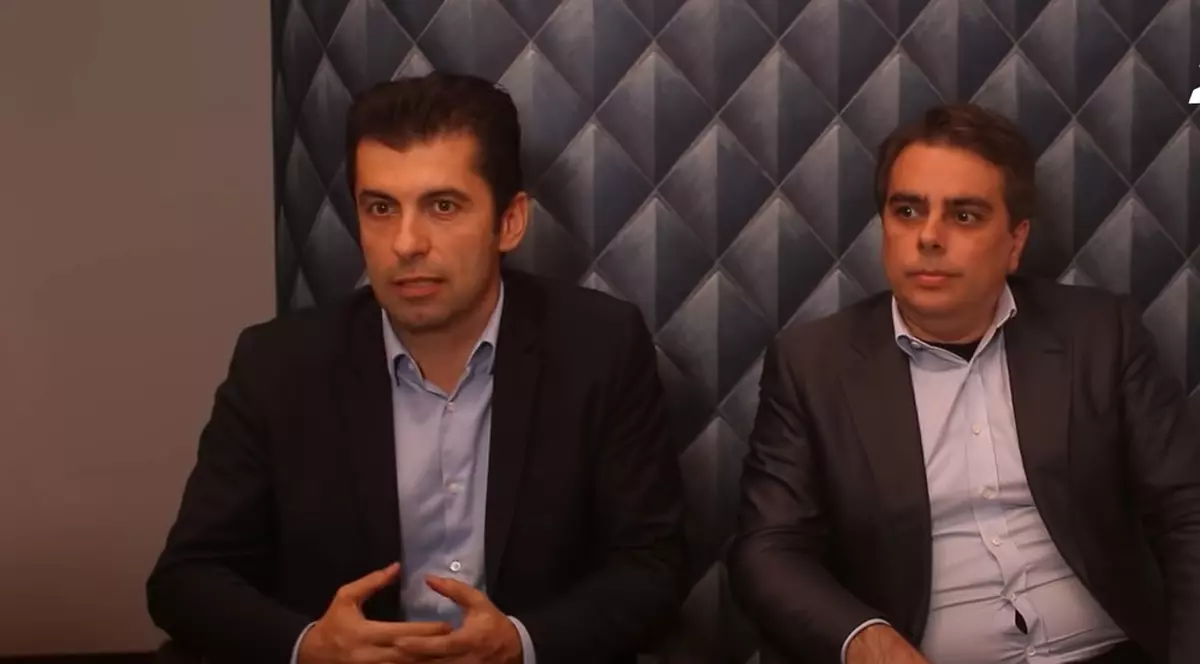 Ce spun studenții de la Harvard despre alegerile din Bulgaria, câștigate de doi absolvenți ai universității: „O diplomă nu te face automat o persoană mai pricepută”