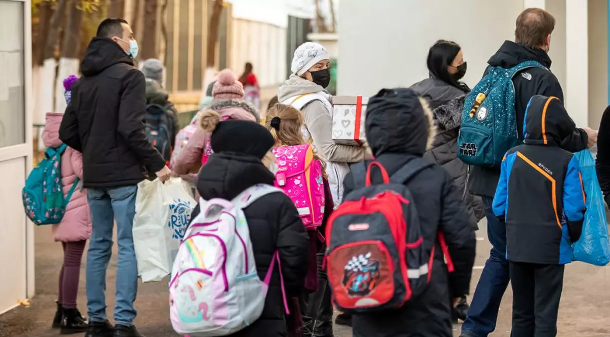 Elevii cer măsuri urgente: Valul 5 să nu ne ia pe nepregătite