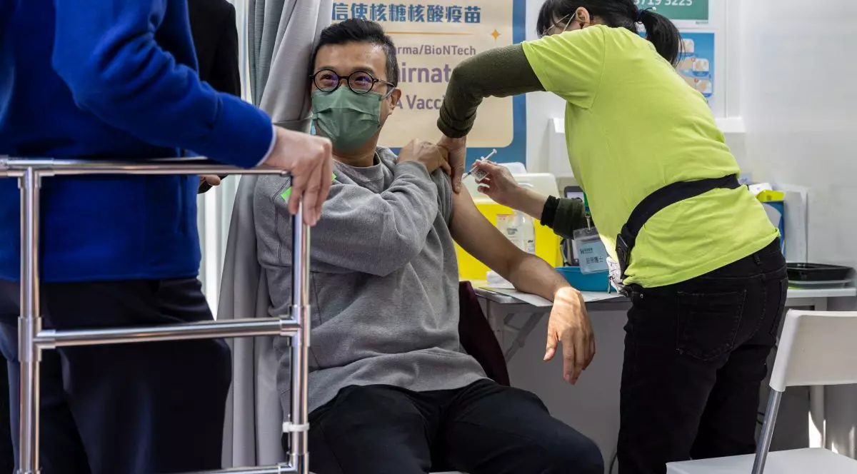 China anunță că a vaccinat anti-COVID peste 80% din populația sa de 1,41 de miliarde de locuitori