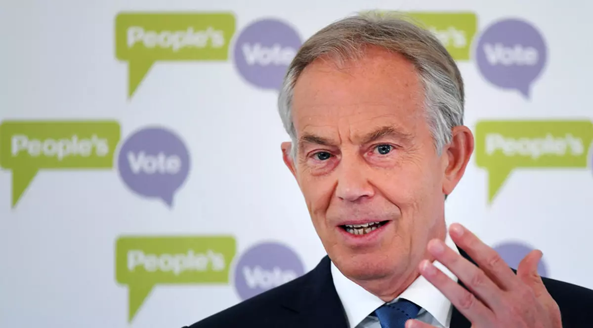Tony Blair: „Dacă în aceste momente nu eşti vaccinat, înseamnă nu doar că eşti iresponsabil, ci de-a dreptul idiot”