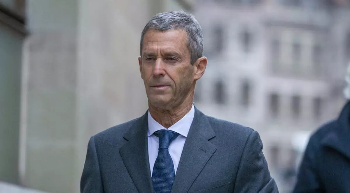 Afaceristul Beny Steinmetz, dat în urmărire de Poliție, vrea să blocheze în instanță investigațiile care îl vizează. Dați în judecată pentru articole „trecute și viitoare”
